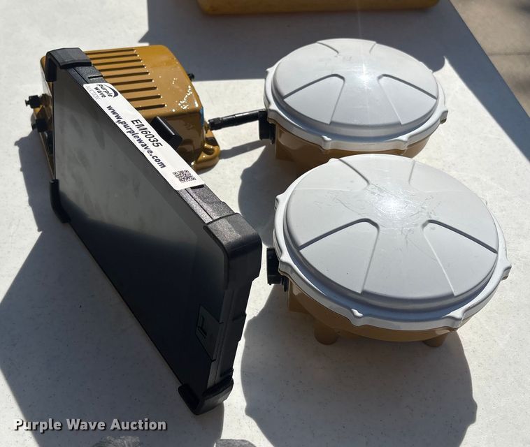 image for item EM6035 Trimble TD 520LW GPS