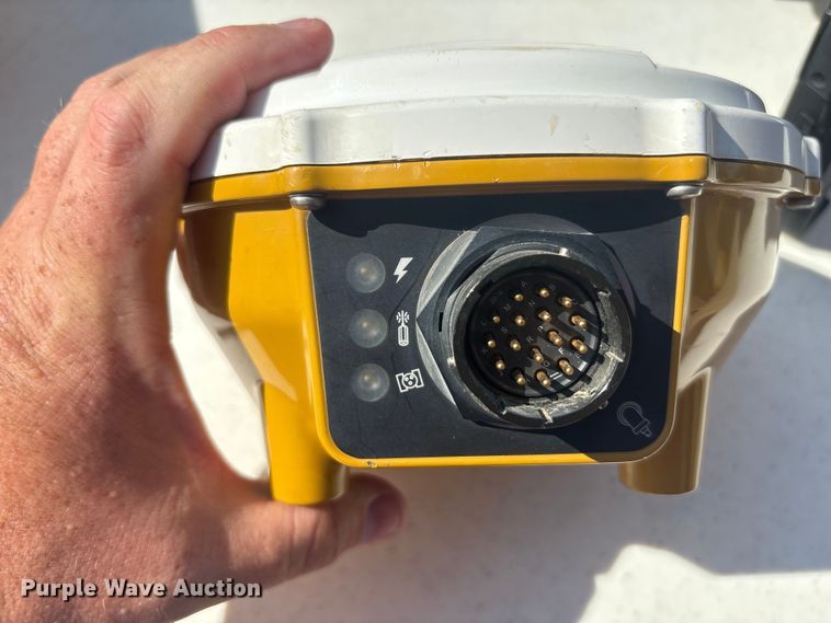 image for item EM6035 Trimble TD 520LW GPS