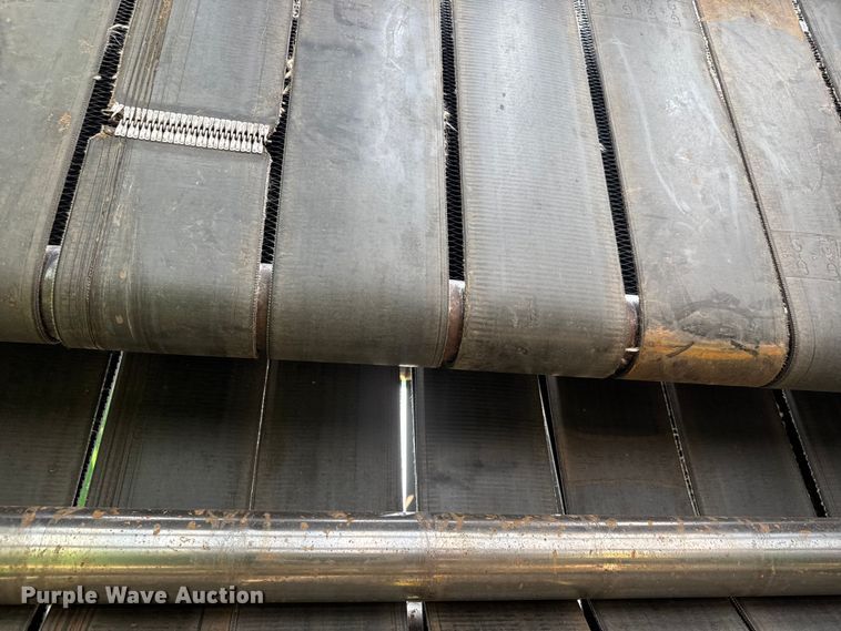 image for item EM8067 1987 John Deere 530 round baler