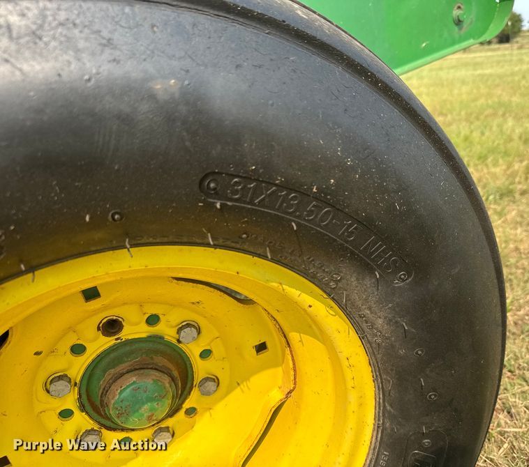 image for item EM8067 1987 John Deere 530 round baler