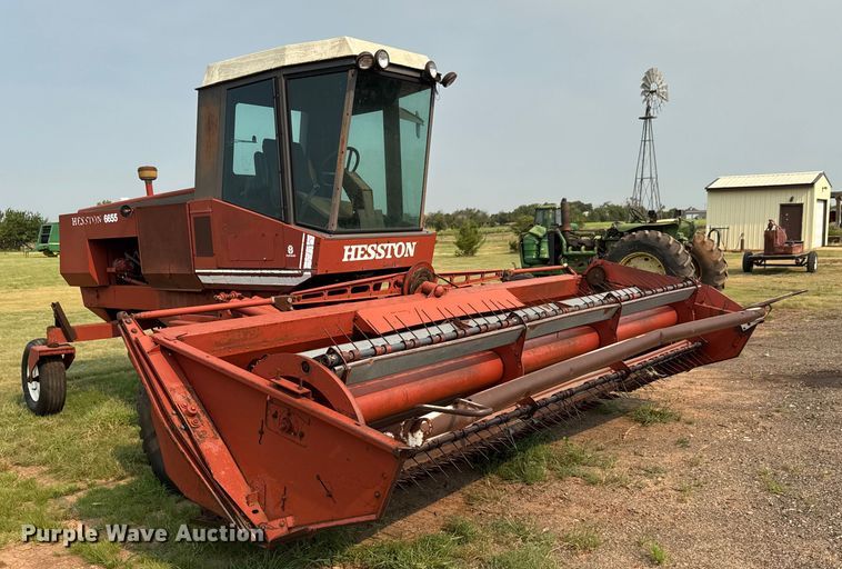 image for item EM8072 Hesston 6655 swather / windrower