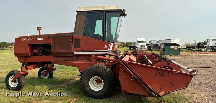 image for item EM8072 Hesston 6655 swather / windrower