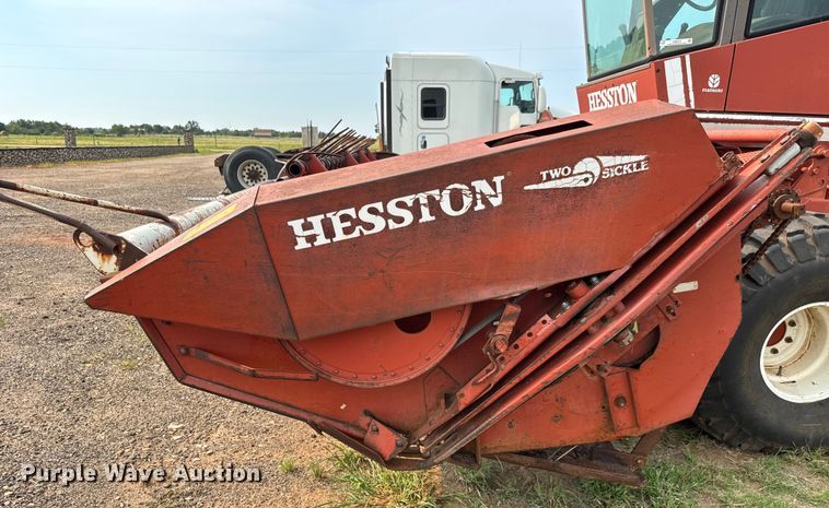 image for item EM8072 Hesston 6655 swather / windrower