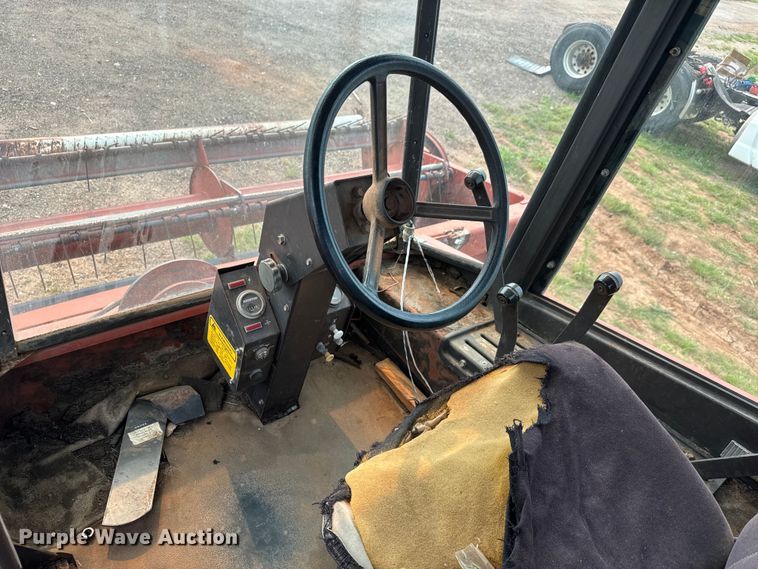 image for item EM8072 Hesston 6655 swather / windrower