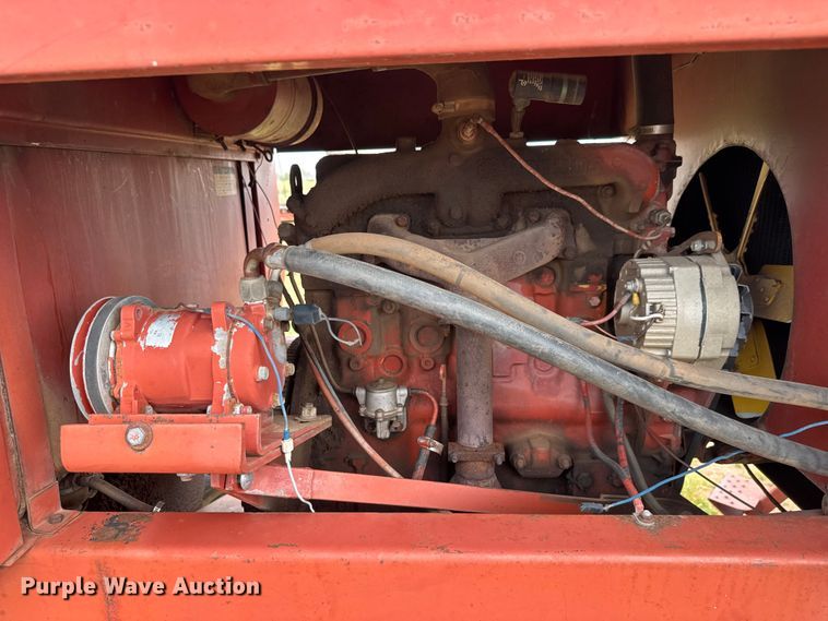 image for item EM8072 Hesston 6655 swather / windrower