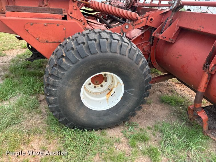 image for item EM8072 Hesston 6655 swather / windrower