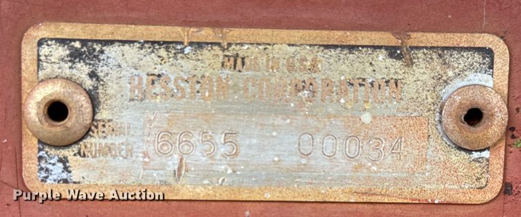 image for item EM8072 Hesston 6655 swather / windrower