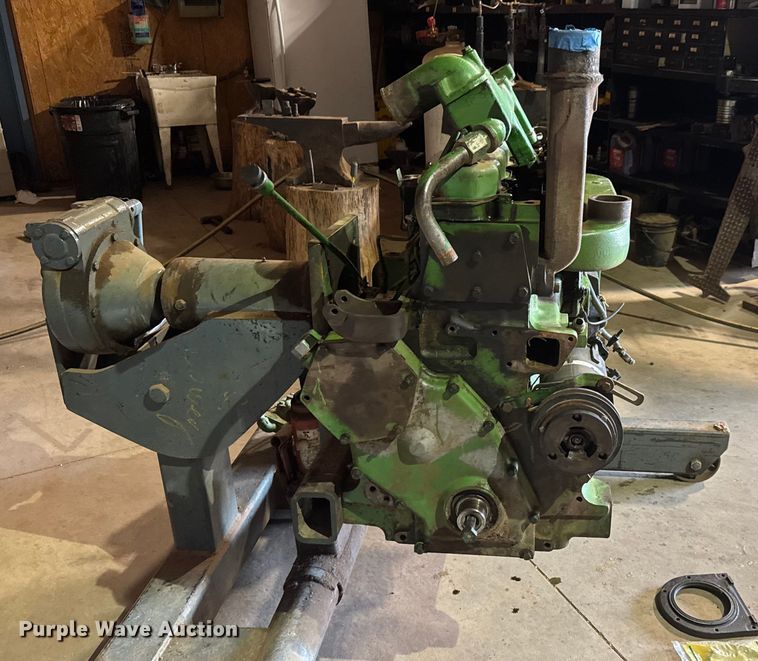 image for item EM8076 John Deere 6404DR-12 engine