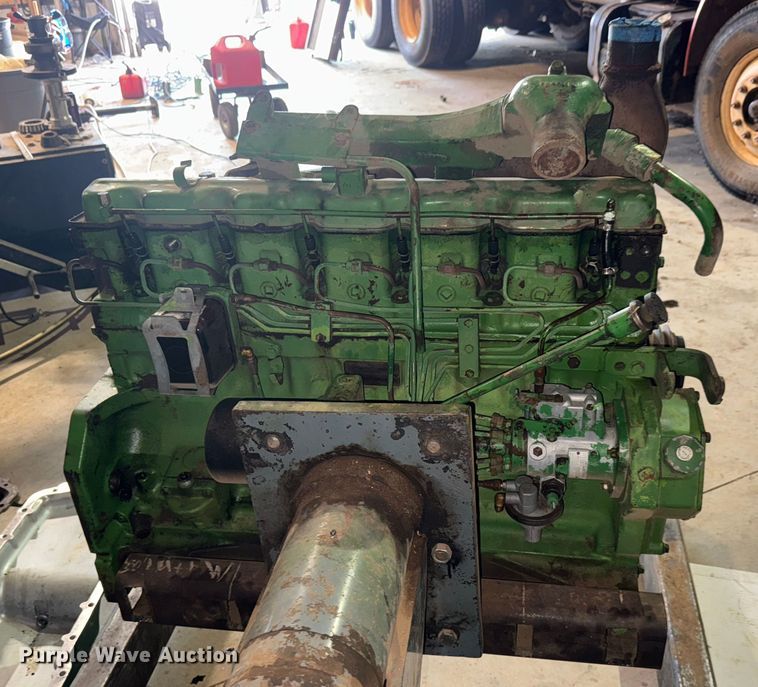 image for item EM8076 John Deere 6404DR-12 engine