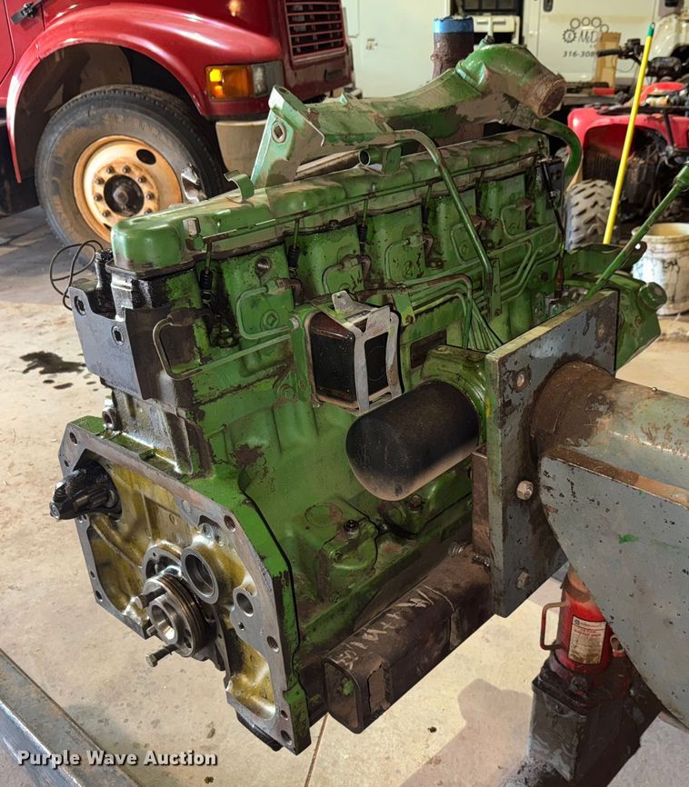 image for item EM8076 John Deere 6404DR-12 engine