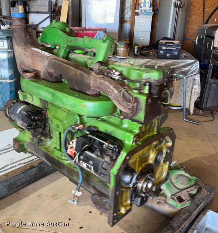 image for item EM8076 John Deere 6404DR-12 engine