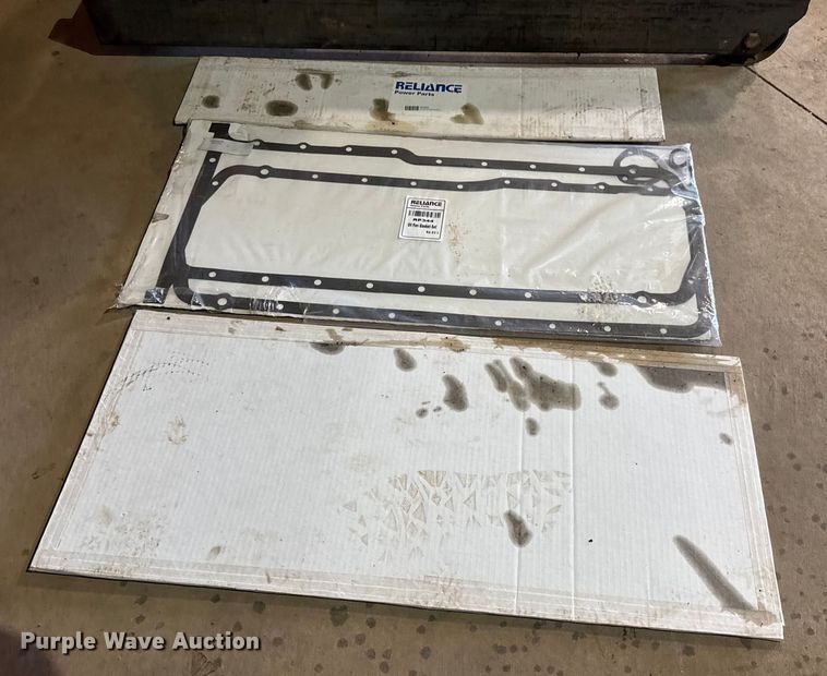 image for item EM8076 John Deere 6404DR-12 engine