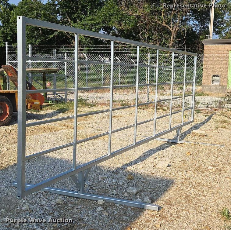 image for item EN3575 (10) galvanized livestock panels