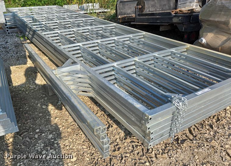image for item EN3575 (10) galvanized livestock panels