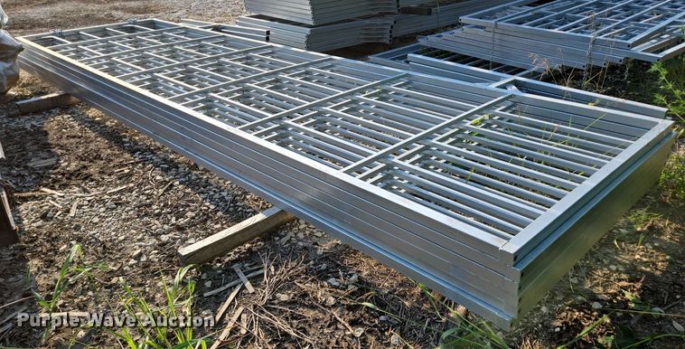 image for item EN3575 (10) galvanized livestock panels