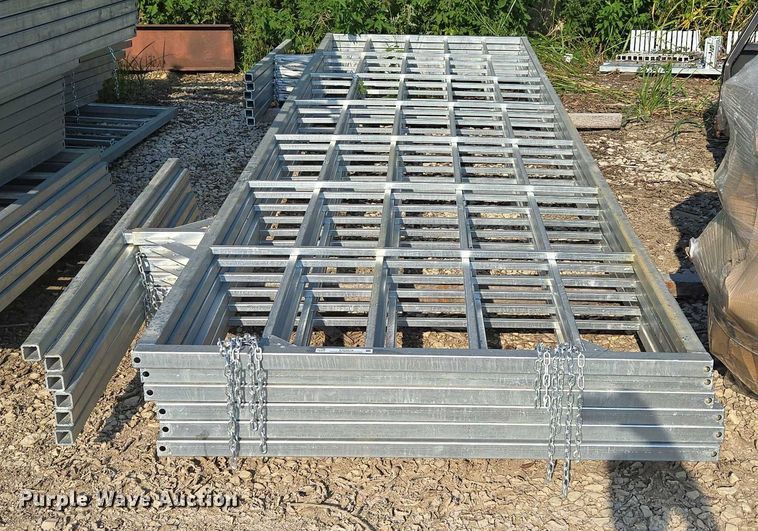 image for item EN3575 (10) galvanized livestock panels