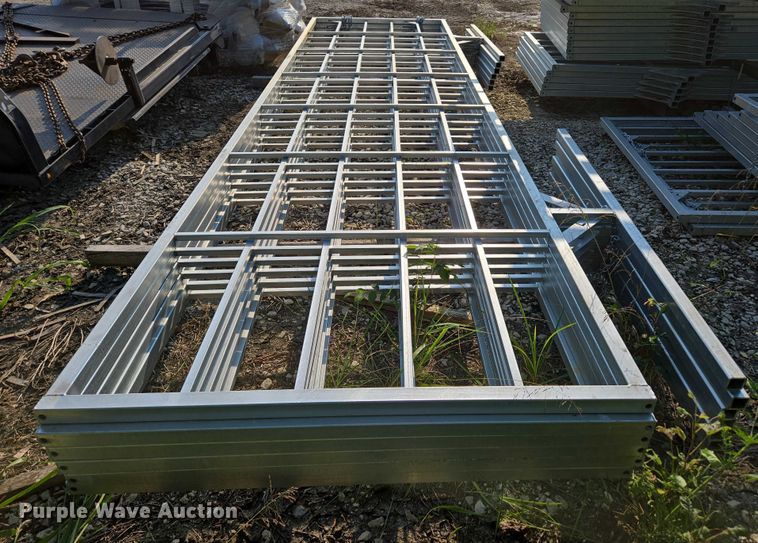 image for item EN3575 (10) galvanized livestock panels