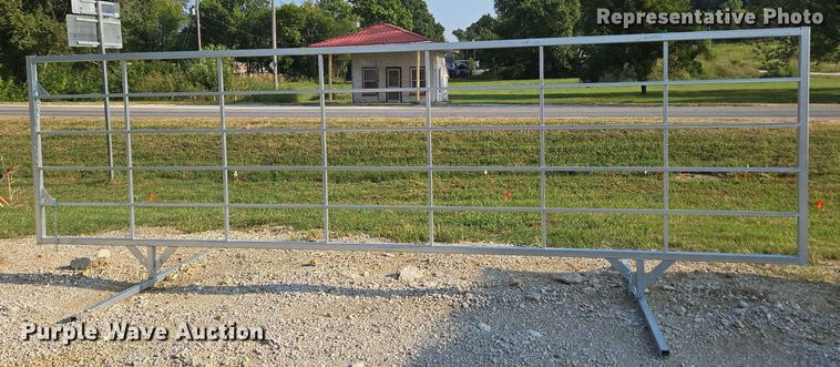 image for item EN3815 (10) galvanized livestock panels