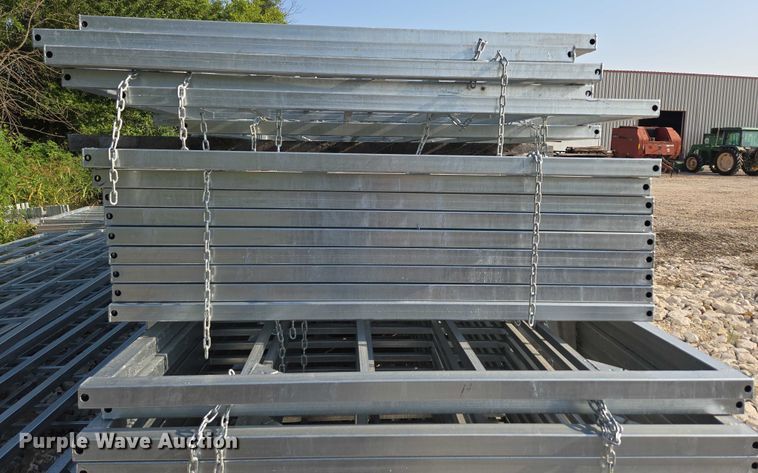 image for item EN3815 (10) galvanized livestock panels