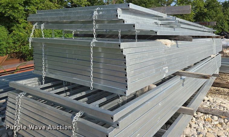 image for item EN3815 (10) galvanized livestock panels