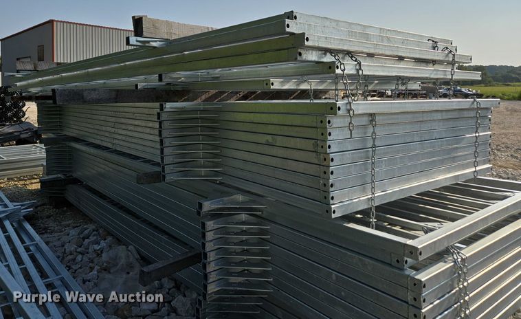 image for item EN3815 (10) galvanized livestock panels