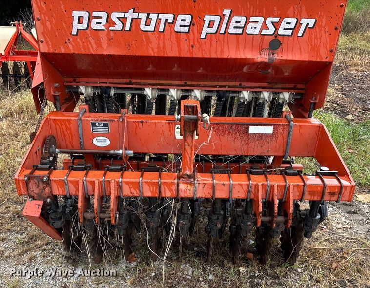 image for item EN5536 Tye Pasture Pleaser 114-5215 no-till grain drill