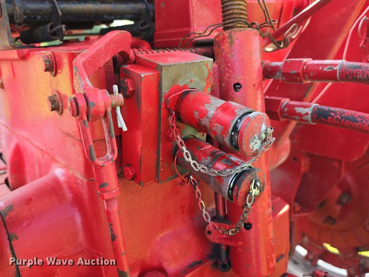 image for item EO1604 1968 International Farmall 756  tractor