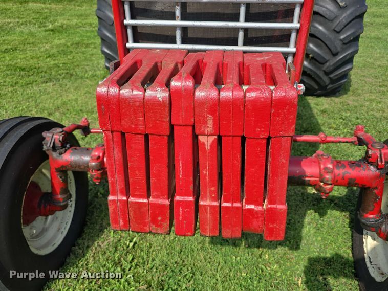 image for item EO1604 1968 International Farmall 756  tractor