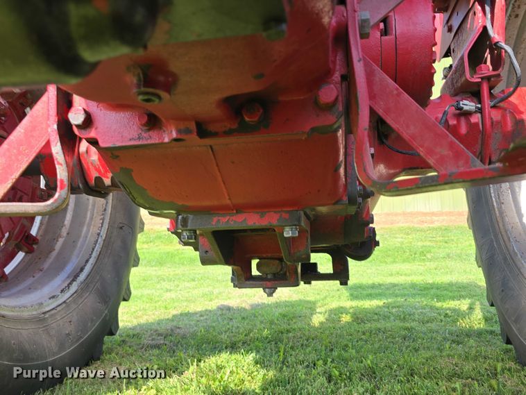 image for item EO1604 1968 International Farmall 756  tractor