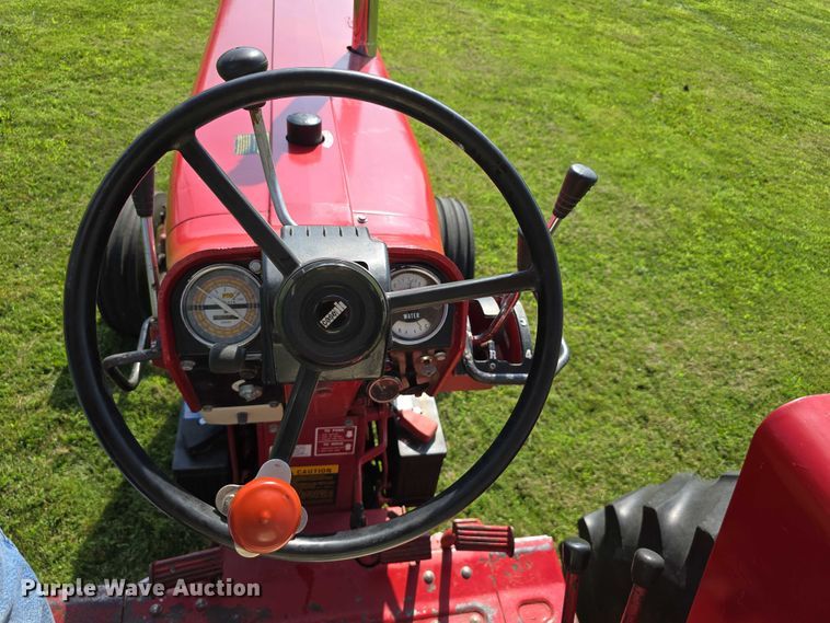 image for item EO1604 1968 International Farmall 756  tractor