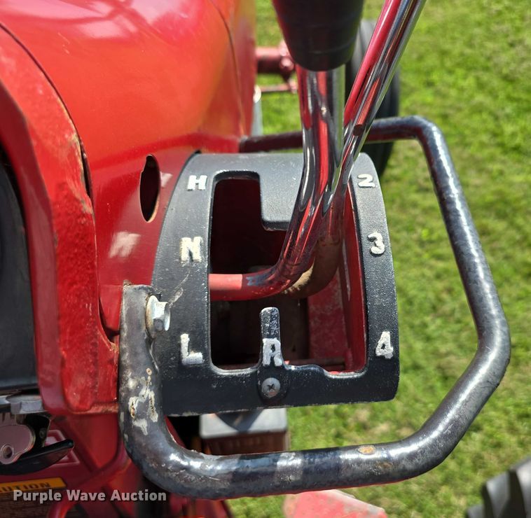 image for item EO1604 1968 International Farmall 756  tractor