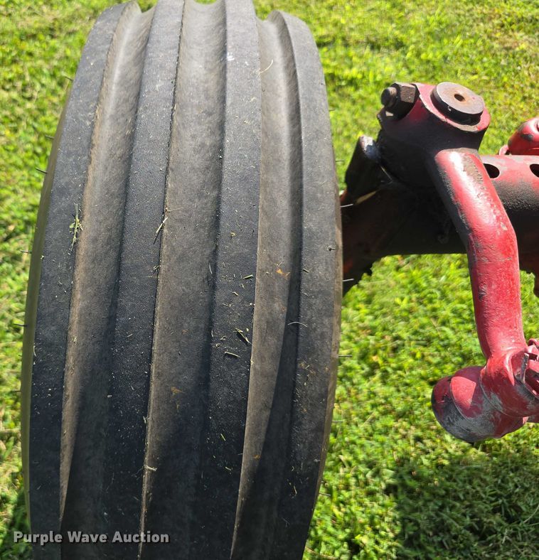 image for item EO1604 1968 International Farmall 756  tractor