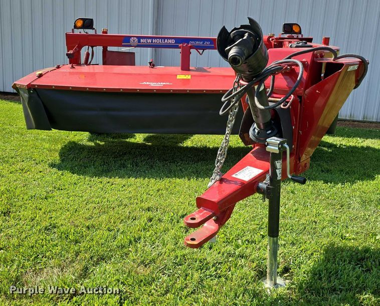 image for item EO1605 2022 New Holland Discbine 210  swather / windrower