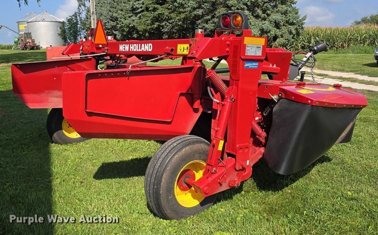 image for item EO1605 2022 New Holland Discbine 210  swather / windrower