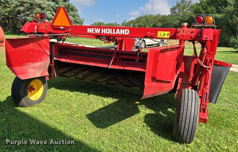 image for item EO1605 2022 New Holland Discbine 210  swather / windrower