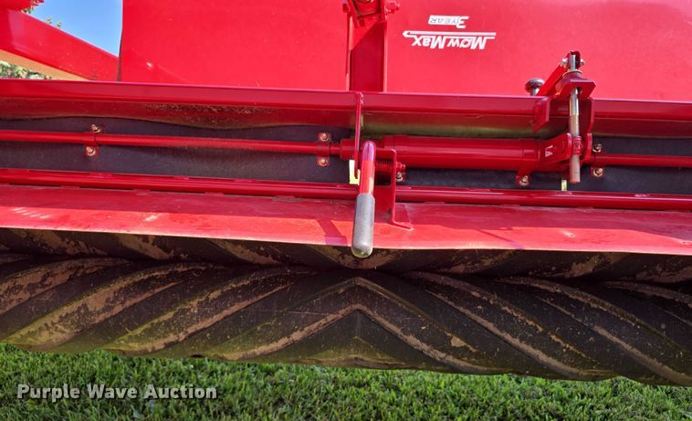 image for item EO1605 2022 New Holland Discbine 210  swather / windrower