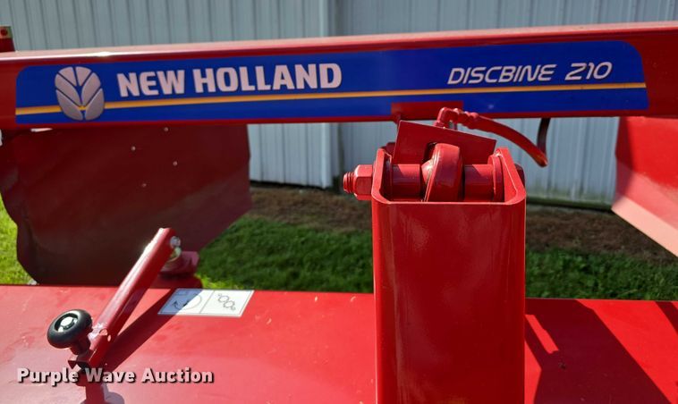 image for item EO1605 2022 New Holland Discbine 210  swather / windrower