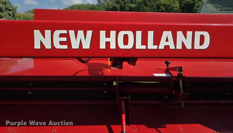 image for item EO1605 2022 New Holland Discbine 210  swather / windrower