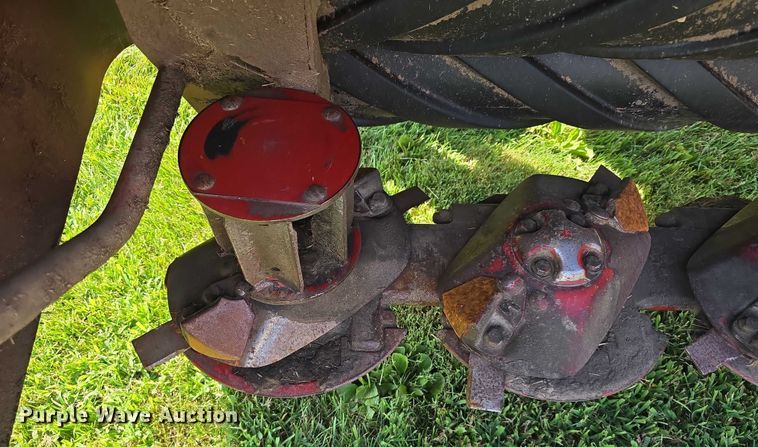 image for item EO1605 2022 New Holland Discbine 210  swather / windrower