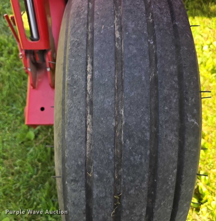 image for item EO1605 2022 New Holland Discbine 210  swather / windrower