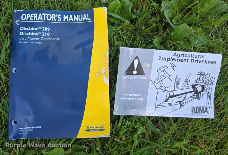 image for item EO1605 2022 New Holland Discbine 210  swather / windrower