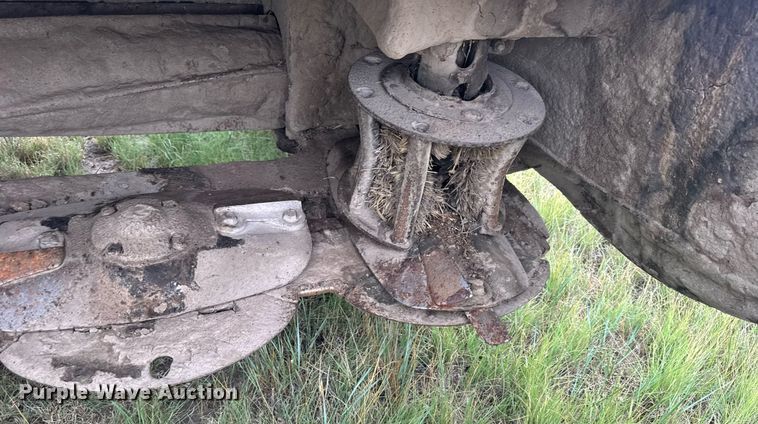 image for item ER2190 2008 MacDon R80 swather / windrower