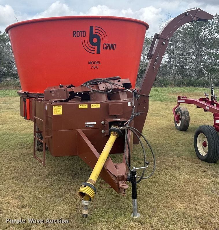 image for item ER2194 Burrows Roto-Grind 760 tub grinder