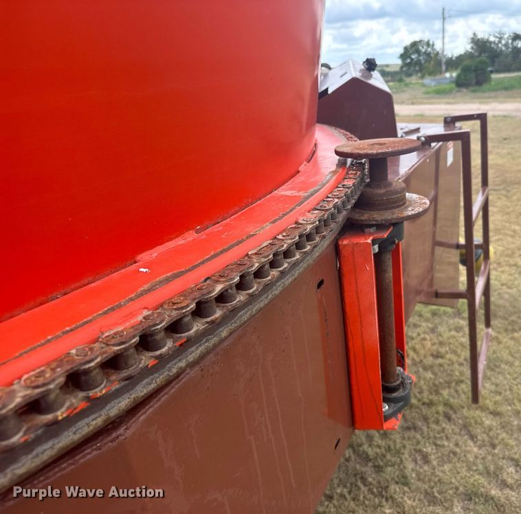 image for item ER2194 Burrows Roto-Grind 760 tub grinder