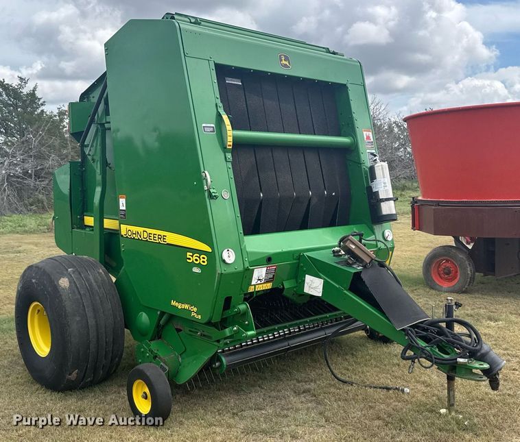 image for item ER2195 2012 John Deere 568 round baler