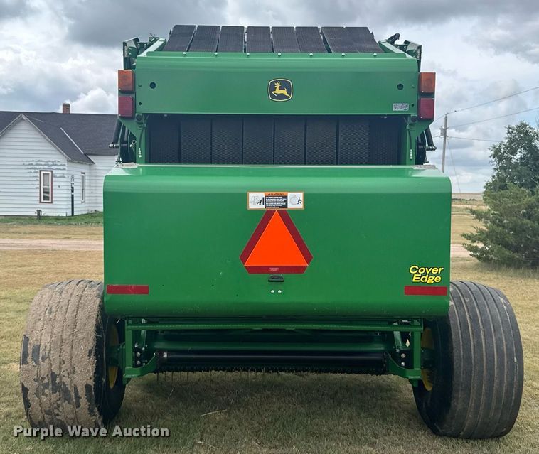 image for item ER2195 2012 John Deere 568 round baler