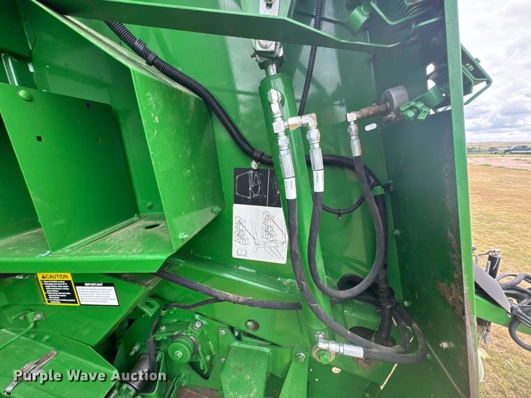 image for item ER2195 2012 John Deere 568 round baler