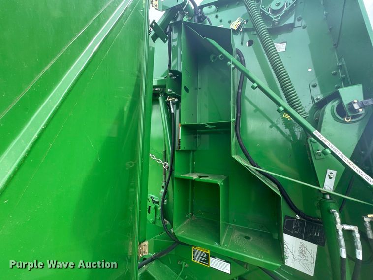 image for item ER2195 2012 John Deere 568 round baler