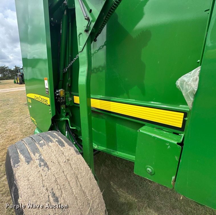 image for item ER2195 2012 John Deere 568 round baler