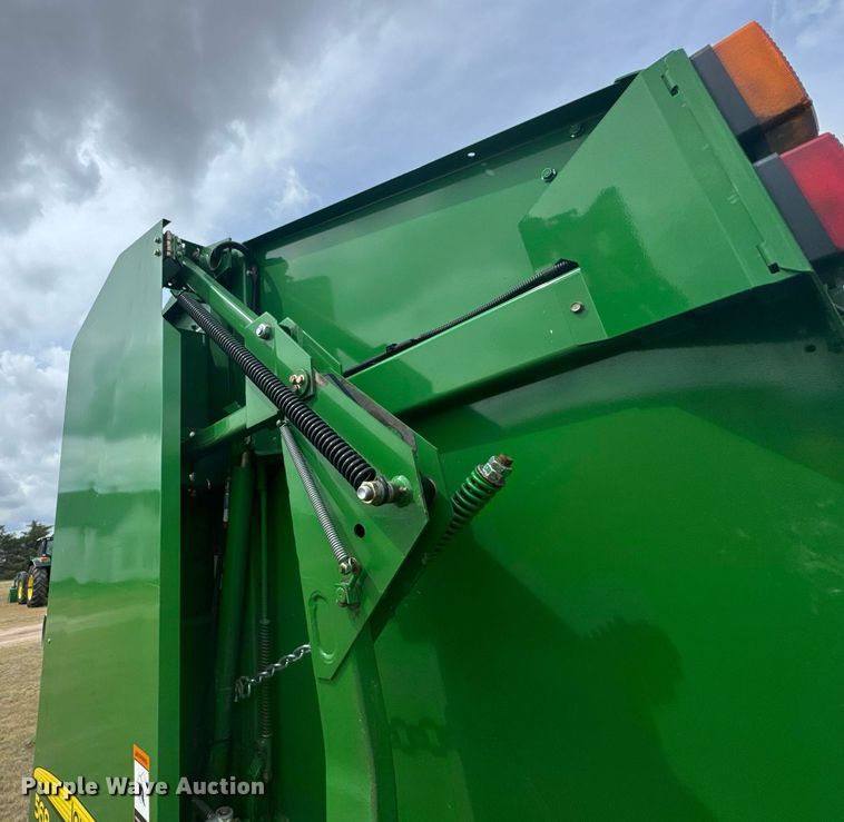 image for item ER2195 2012 John Deere 568 round baler